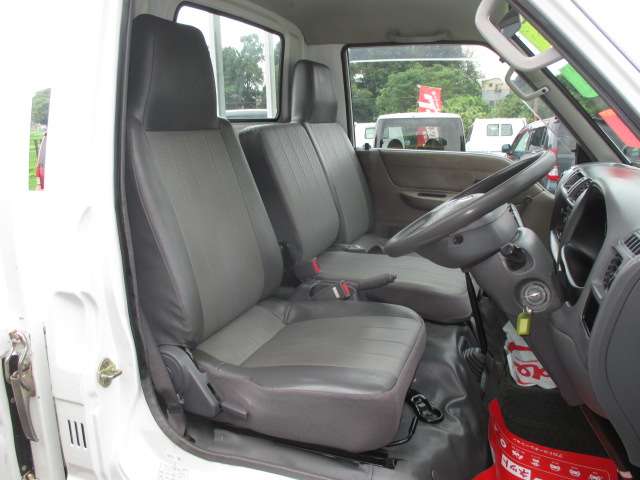 Mazda Bongo Truck 10