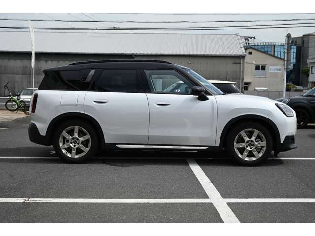 MINI Countryman 8