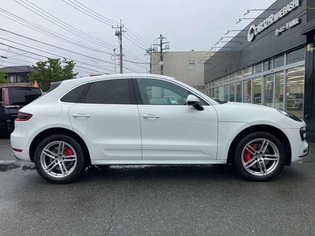 Porsche Macan 11