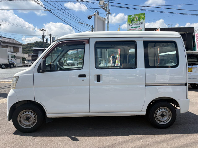 Daihatsu Hijet Cargo 6