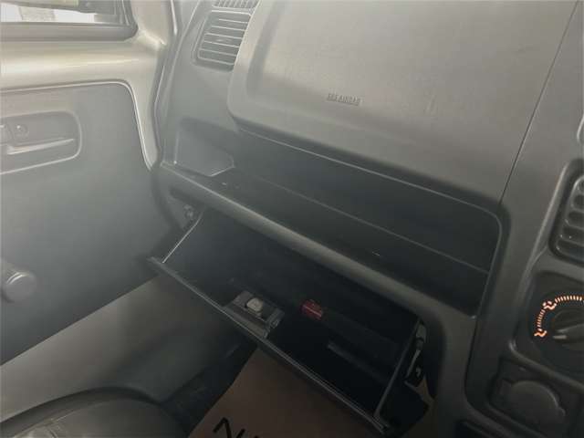 Nissan NT100 Clipper 9