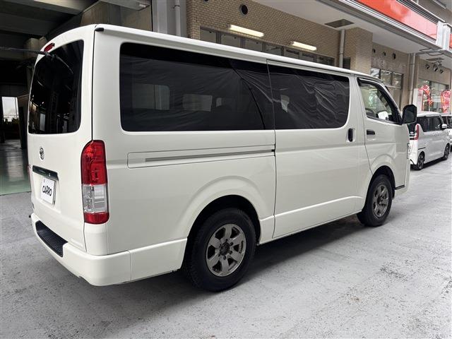 Toyota Hiace Van 11