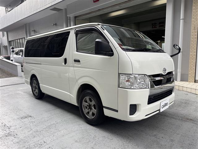 Toyota Hiace Van 5