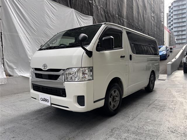 Toyota Hiace Van 7