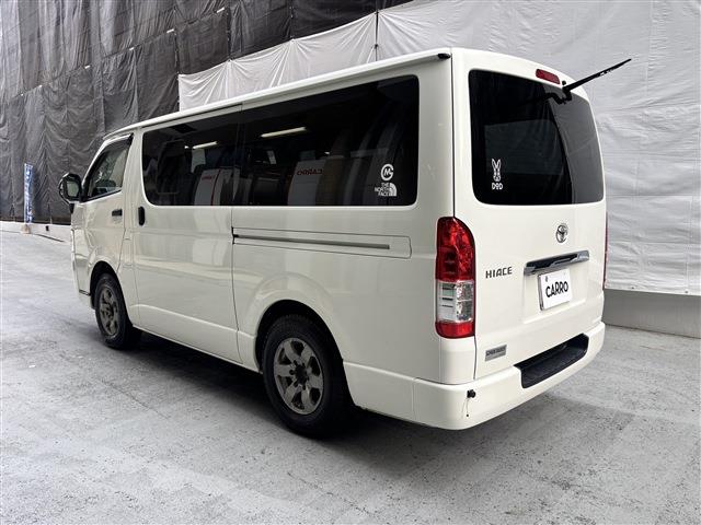 Toyota Hiace Van 9