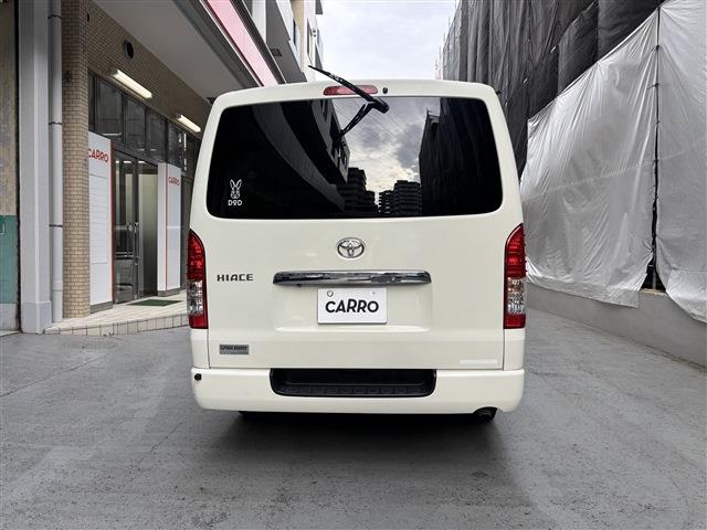Toyota Hiace Van 10