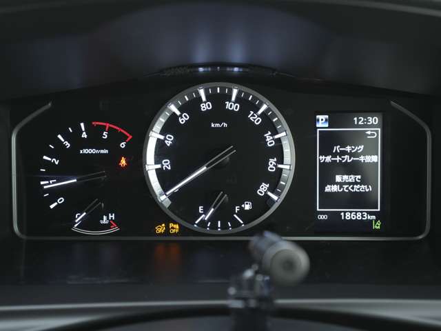 Toyota Hiace Van 8