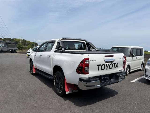 Toyota Hilux 7