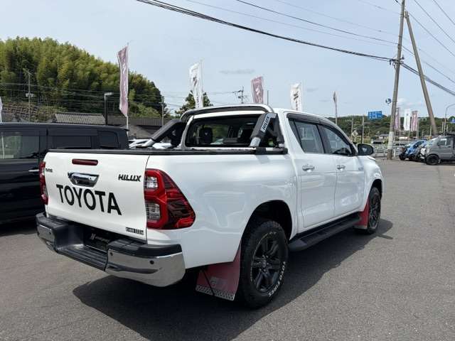 Toyota Hilux 9