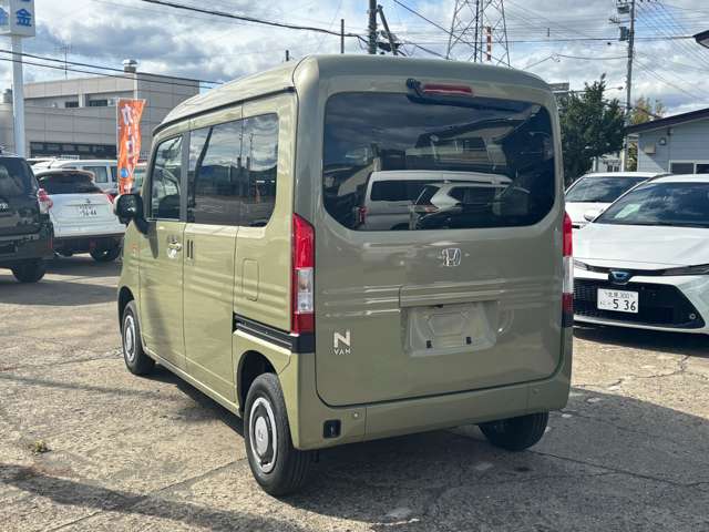 Honda N-VAN 8