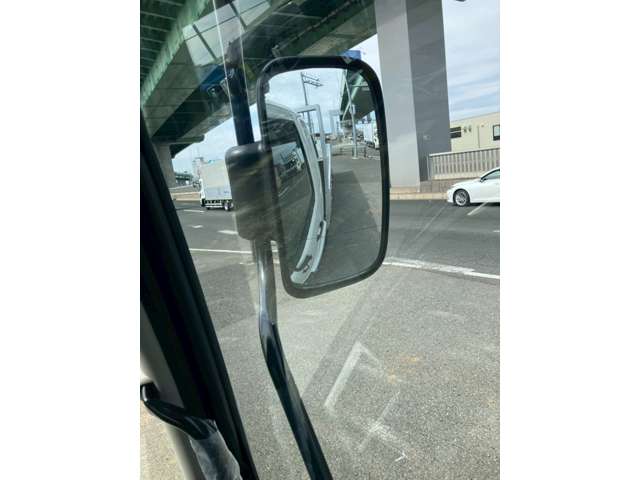 Mitsubishi Fuso Fighter 9