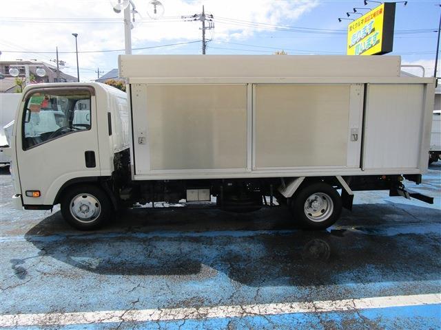 Isuzu Elf 4