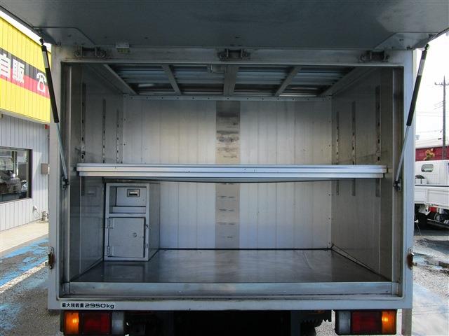 Isuzu Elf 6