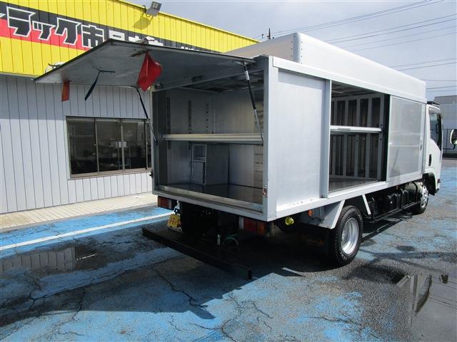 Isuzu Elf 7