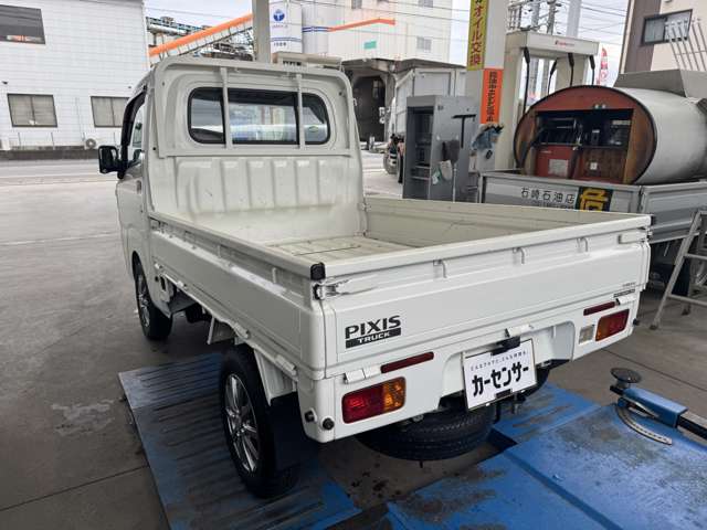 Toyota Pixis Truck 6