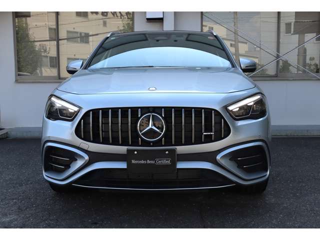 Mercedes-Benz GLA-Class 10