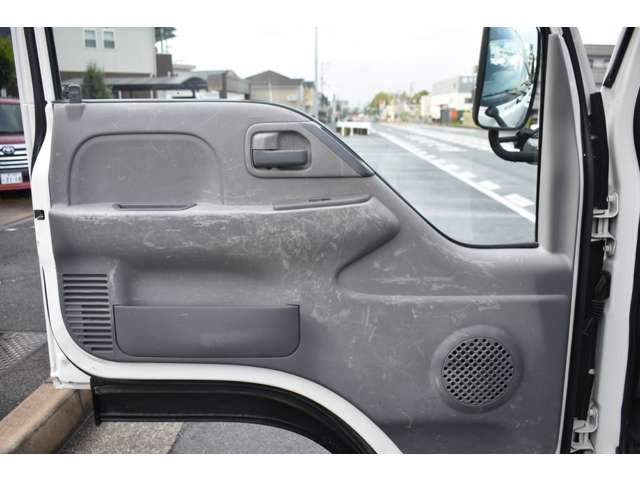 Isuzu Elf 10