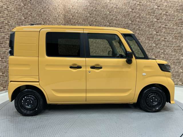Suzuki Spacia Base 9