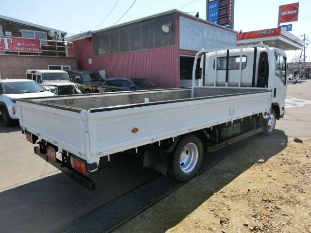 Isuzu Elf 6