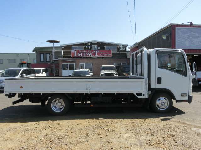 Isuzu Elf 7