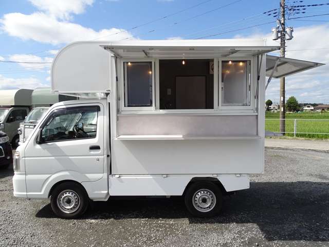 Nissan NT100 Clipper 2
