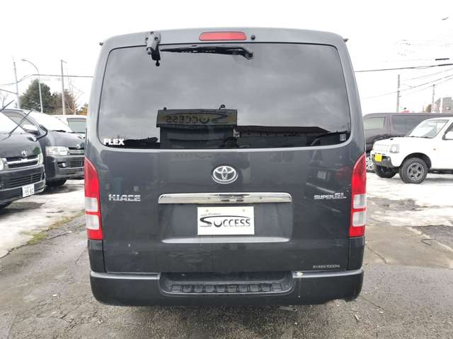 Toyota Hiace Van 9