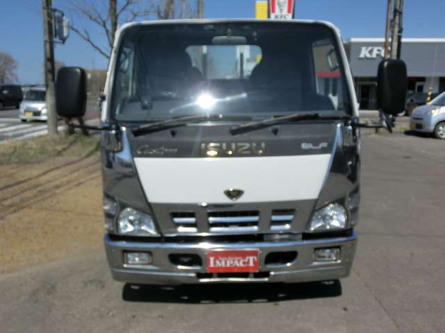 Isuzu Elf 2