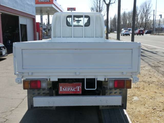 Isuzu Elf 5