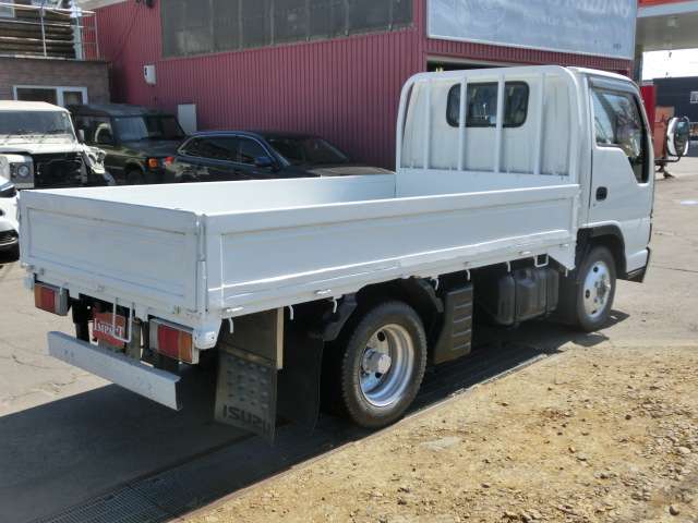 Isuzu Elf 6