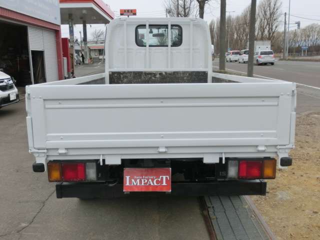 Isuzu Elf 5