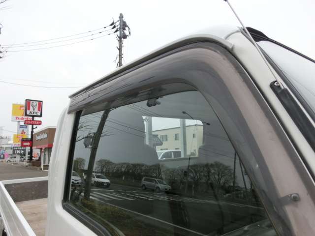 Isuzu Elf 9