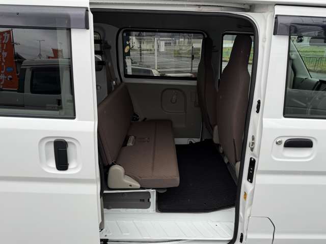 Nissan NV100 Clipper 10