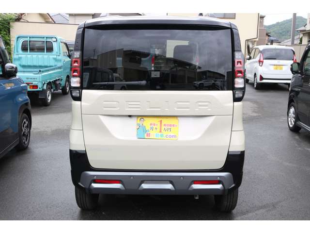 Mitsubishi Delica Mini 8