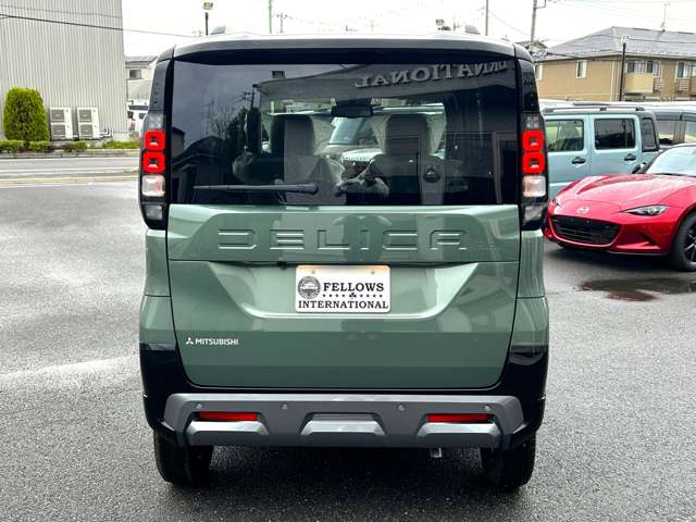 Mitsubishi Delica Mini 11
