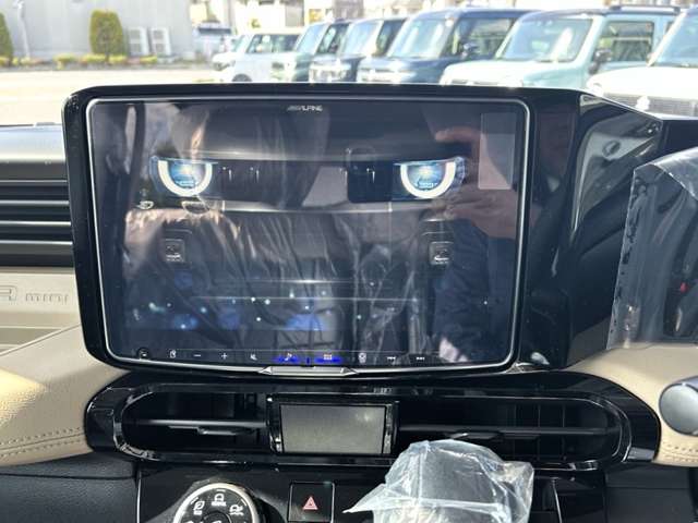 Mitsubishi Delica Mini 2