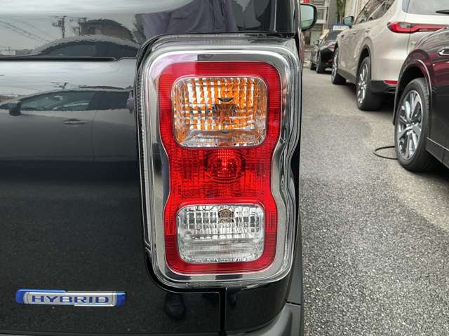 Mazda Flair Crossover 11
