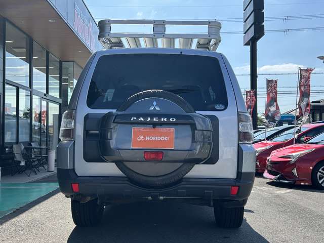 Mitsubishi Pajero 13