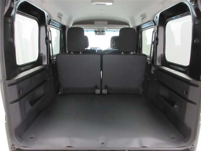 Daihatsu Atrai 7