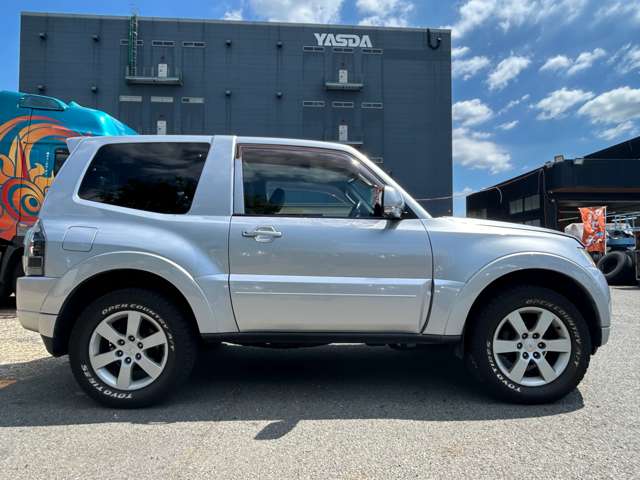 Mitsubishi Pajero 12