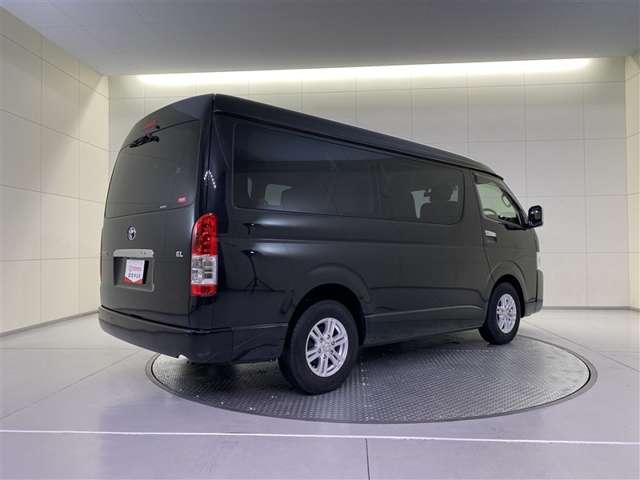 Toyota Hiace 7