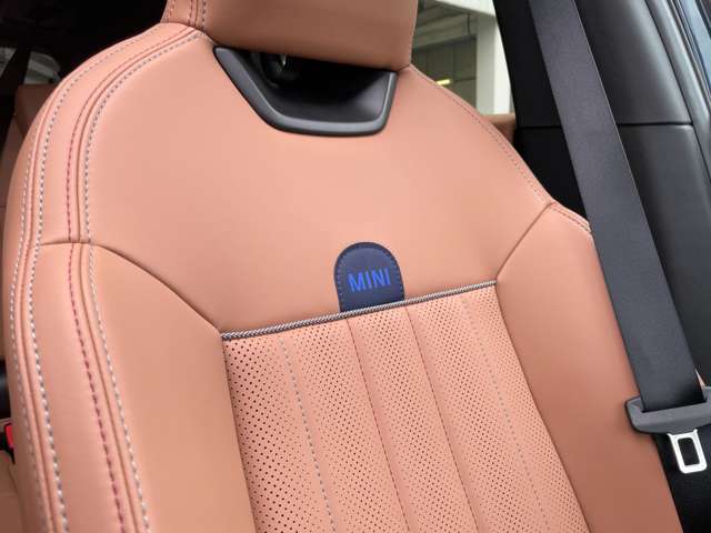 MINI Countryman 8