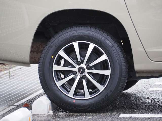 Toyota Succeed Van 12
