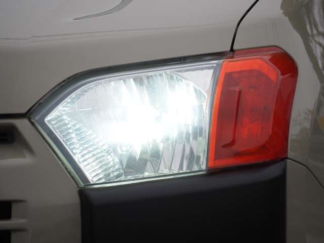 Toyota Succeed Van 9
