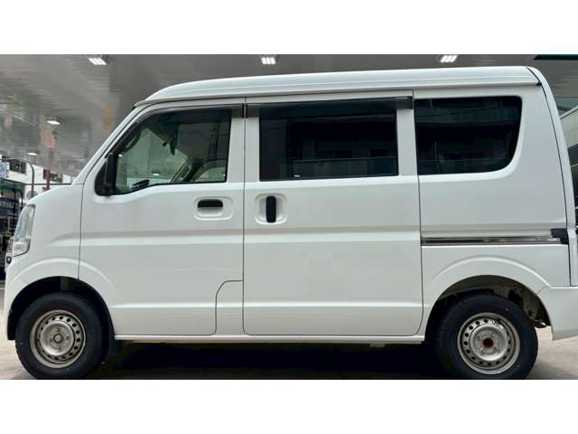 Nissan NV100 Clipper 4