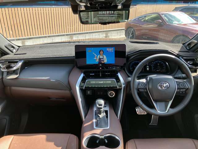 Toyota Harrier 2