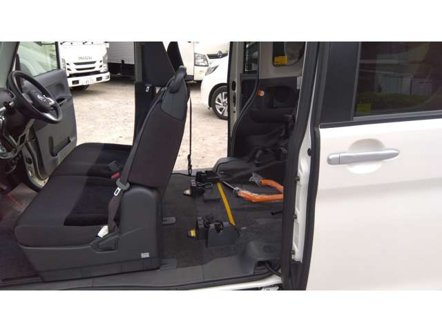 Daihatsu Tanto 11