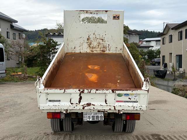Hino Dutro 6