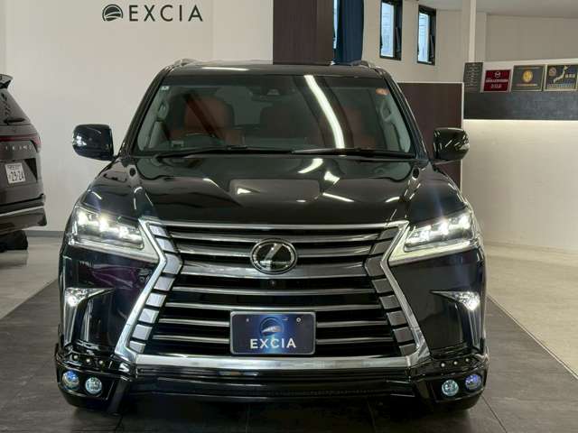 Lexus LX 4