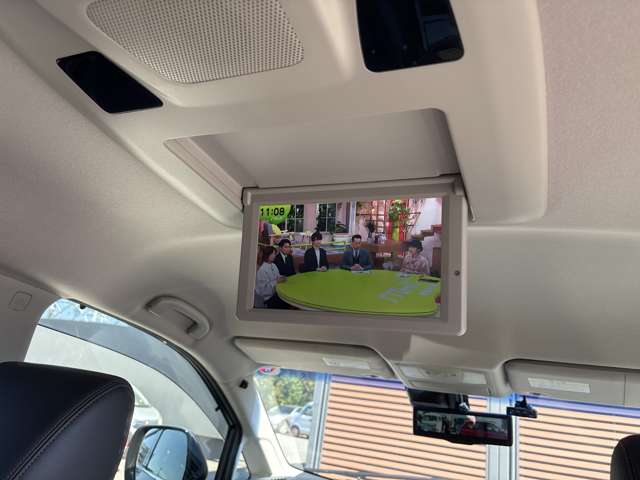 Nissan Elgrand 12
