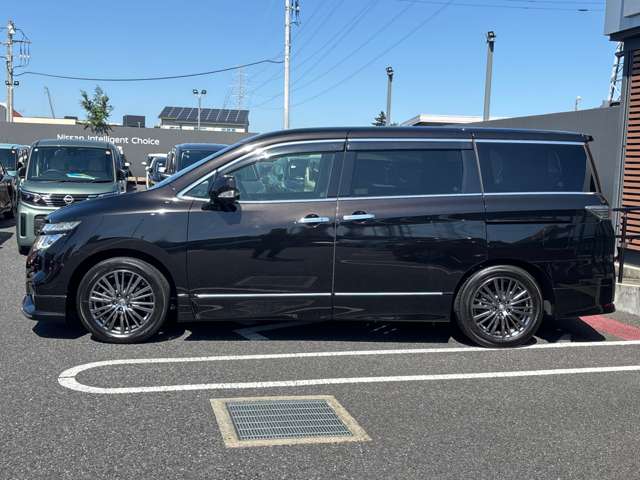 Nissan Elgrand 5